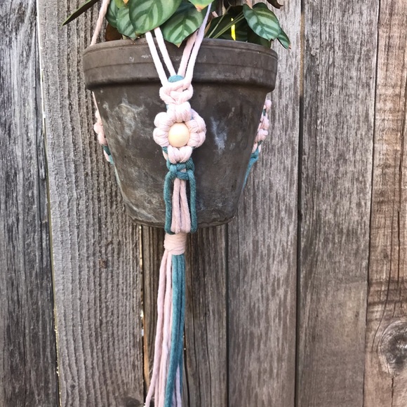 Handmade Macrame (Daisy) Plant Hanger - Picture 2 of 6